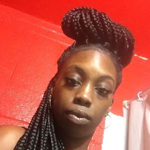 Meet your Posher, Shirlene